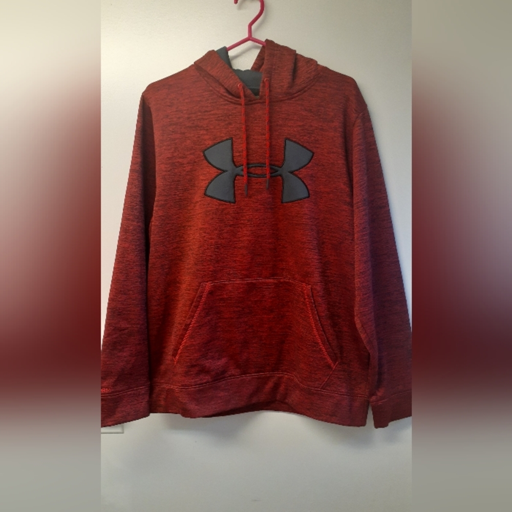 Under Armour men's hoodie - size medium